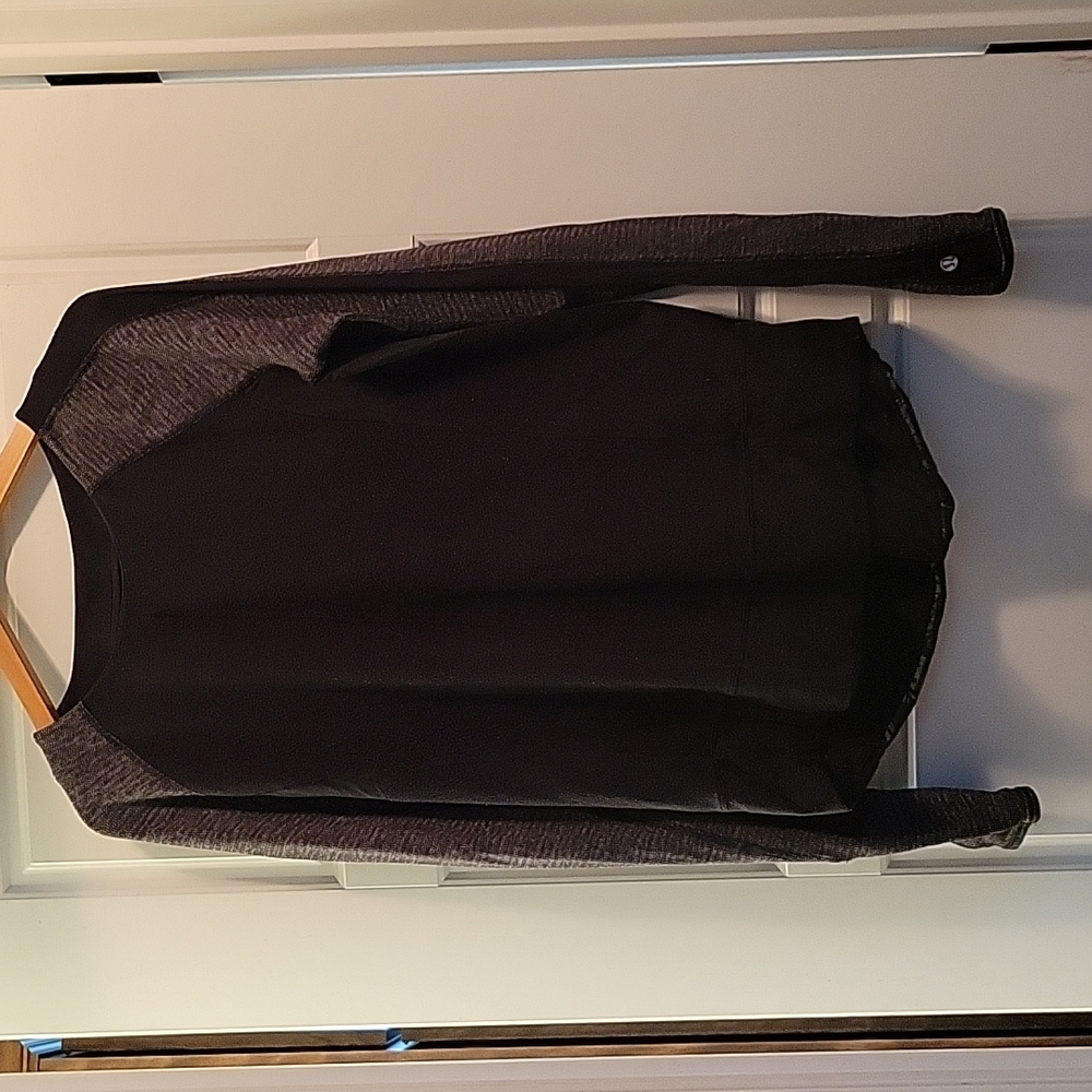 Lululemon Bold In The Cold Lace Pullover - Picture 2 of 10